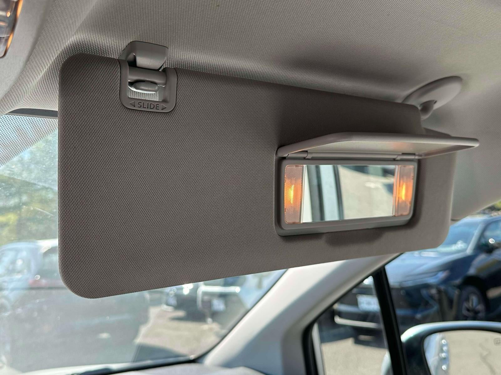 2022 Toyota Sienna LE