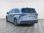 2022 Toyota Sienna LE