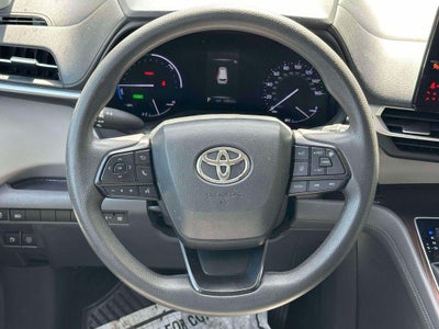2024 Toyota Sienna LE