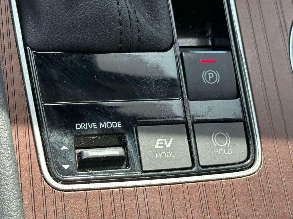 2023 Toyota Sienna LE