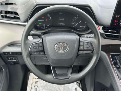 2023 Toyota Sienna LE