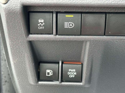 2023 Toyota Sienna LE