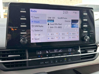 2023 Toyota Sienna LE