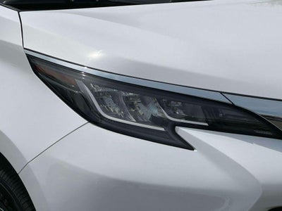 2023 Toyota Sienna LE