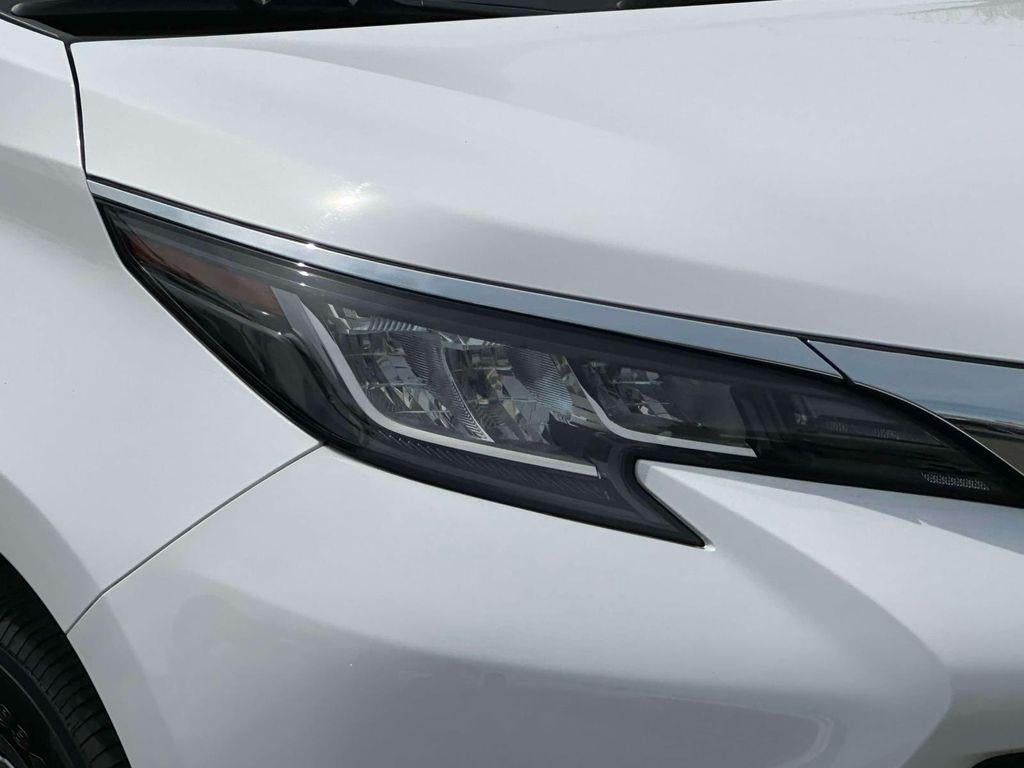 2023 Toyota Sienna LE