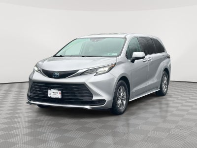 2021 Toyota Sienna LE