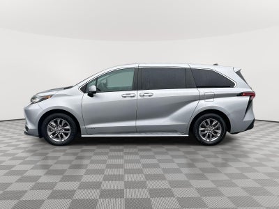 2021 Toyota Sienna LE