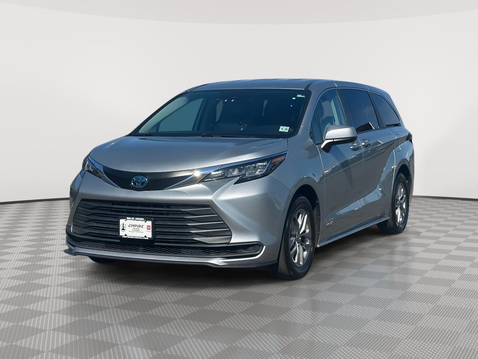 2021 Toyota Sienna LE