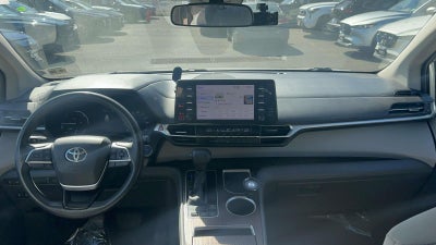2021 Toyota Sienna LE