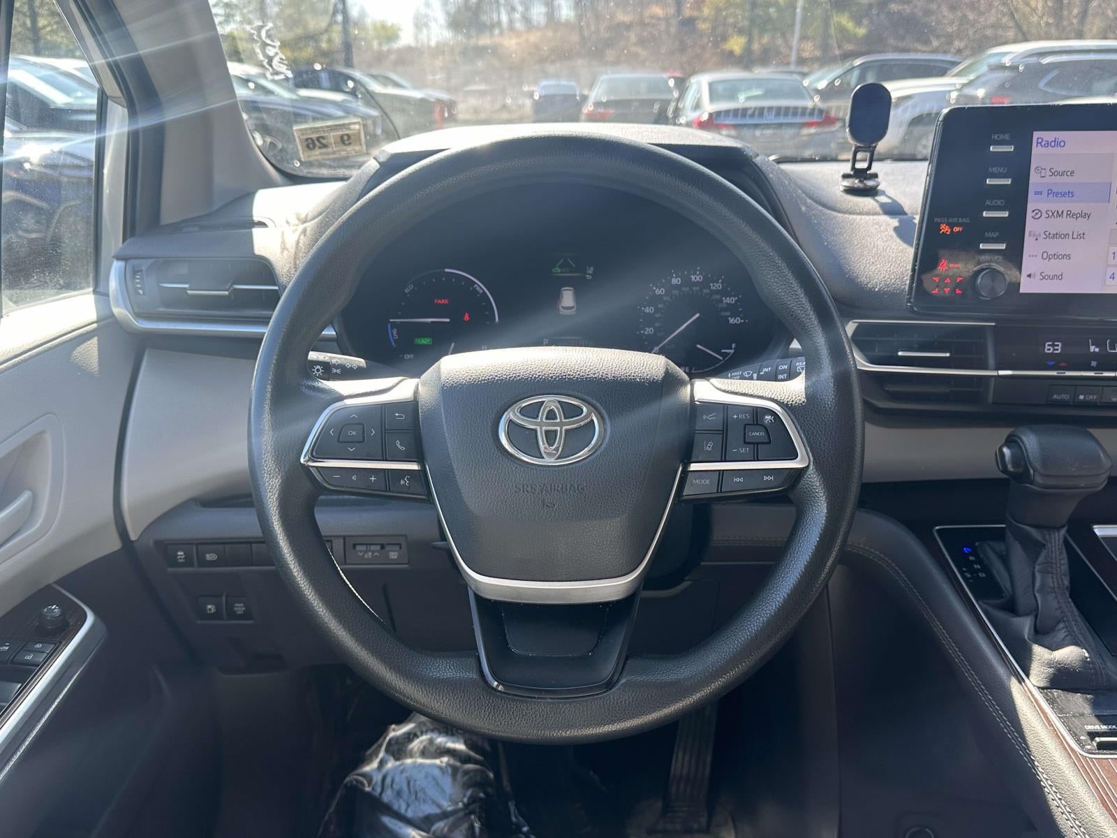 2021 Toyota Sienna LE