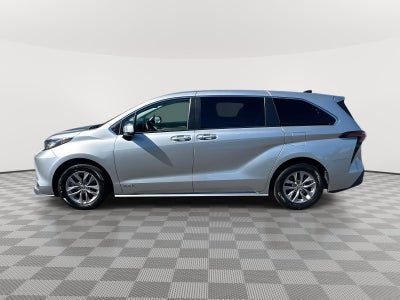 2021 Toyota Sienna LE