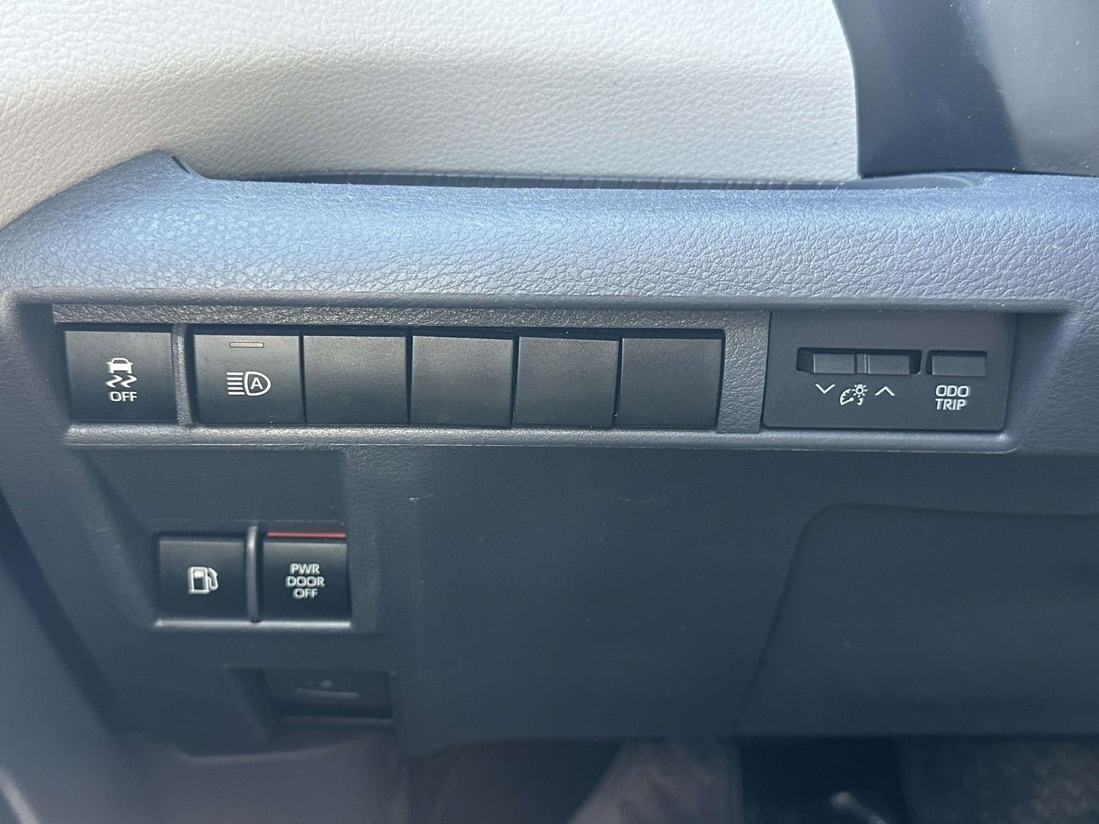 2021 Toyota Sienna LE