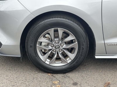 2021 Toyota Sienna LE