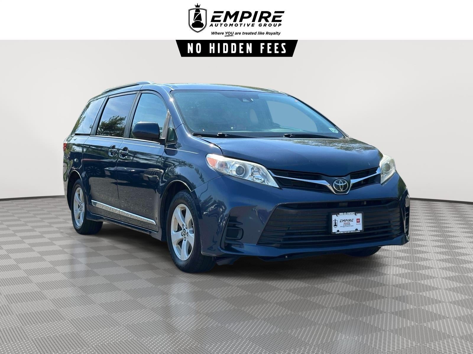 2019 Toyota Sienna LE 8 Passenger