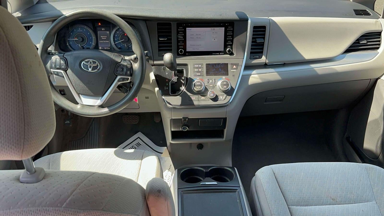 2019 Toyota Sienna LE 8 Passenger