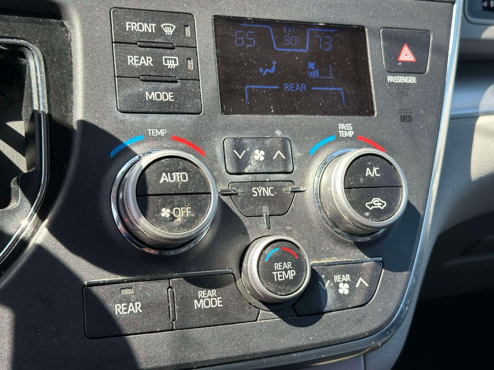 2019 Toyota Sienna LE 8 Passenger
