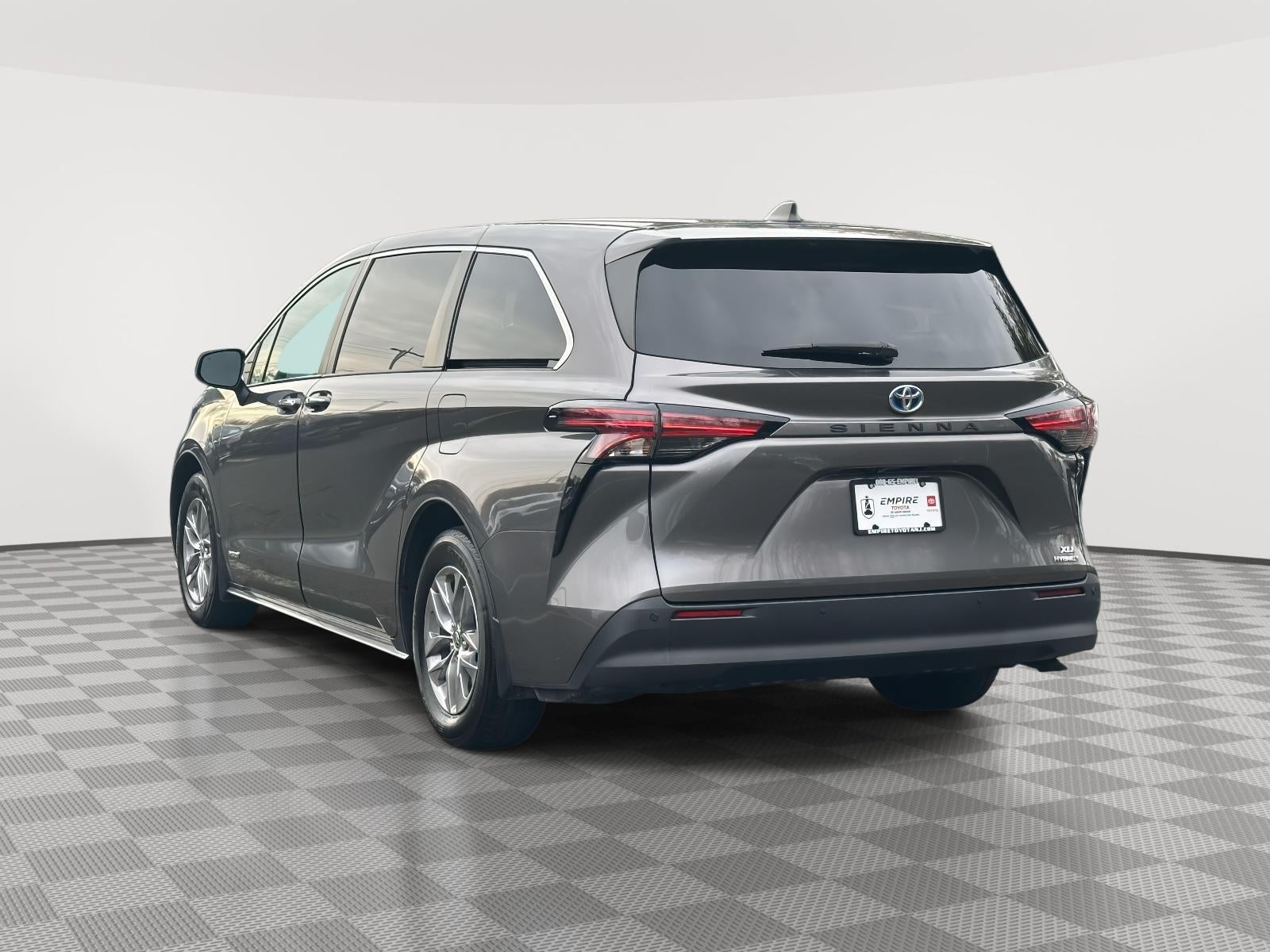 2021 Toyota Sienna XLE