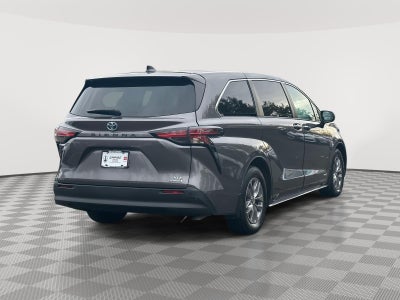 2021 Toyota Sienna XLE