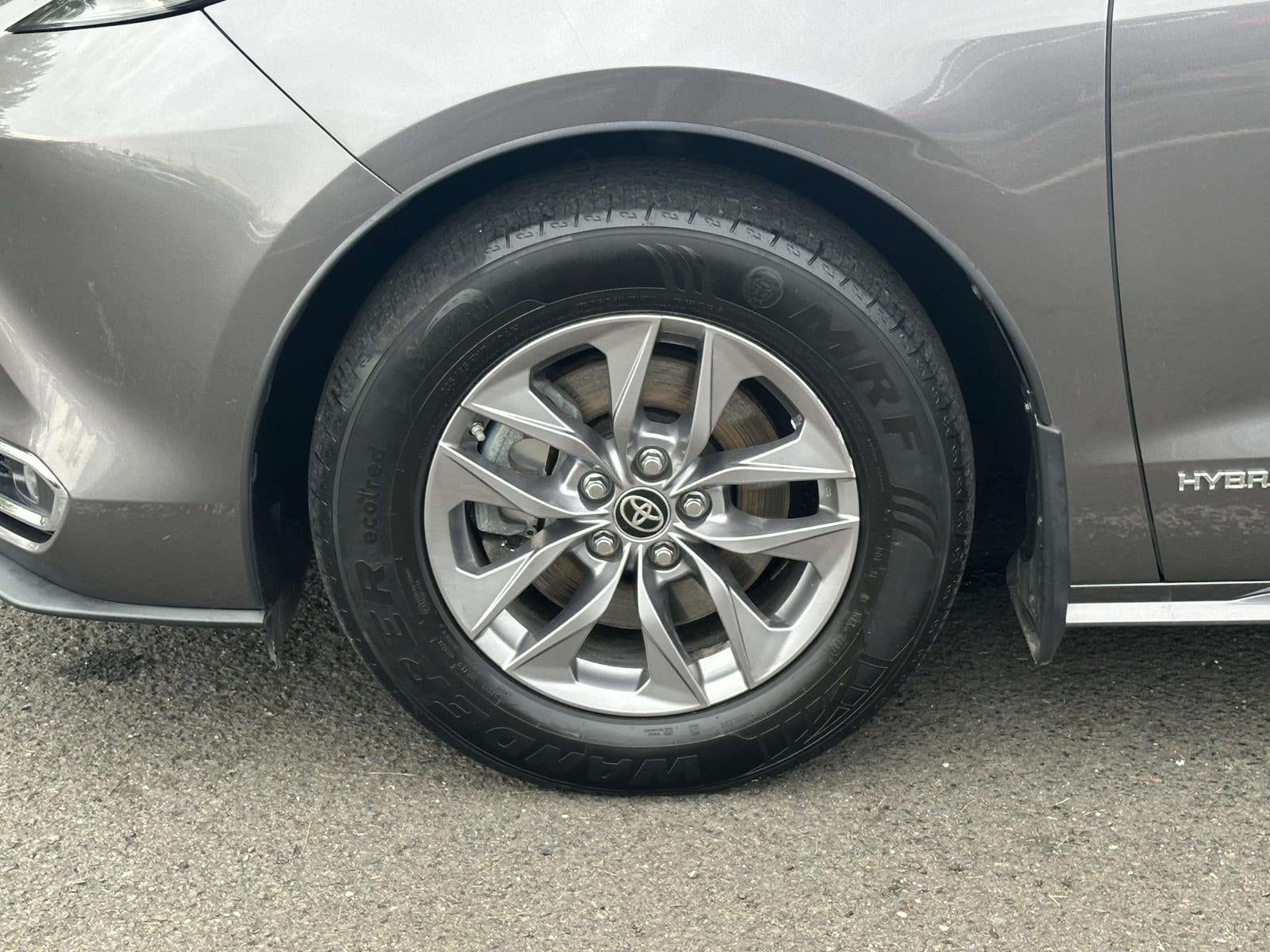 2021 Toyota Sienna XLE