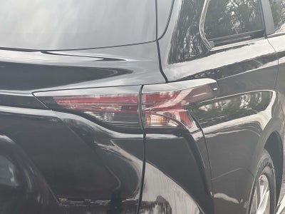 2025 Toyota Sienna XLE 8 Passenger