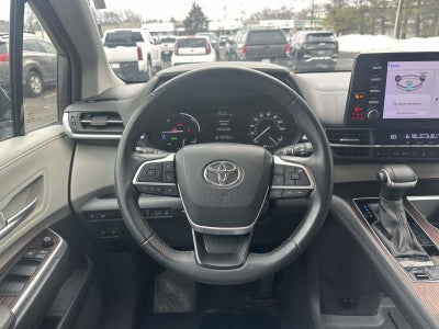 2024 Toyota Sienna XLE