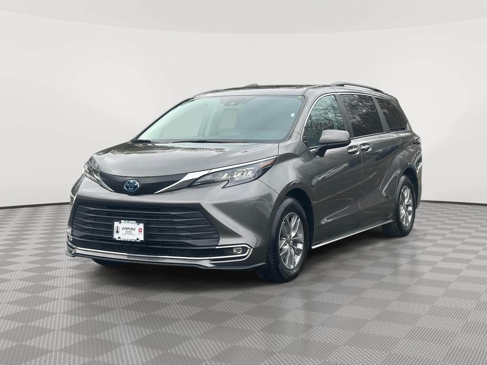2024 Toyota Sienna XLE