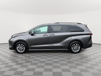 2024 Toyota Sienna XLE