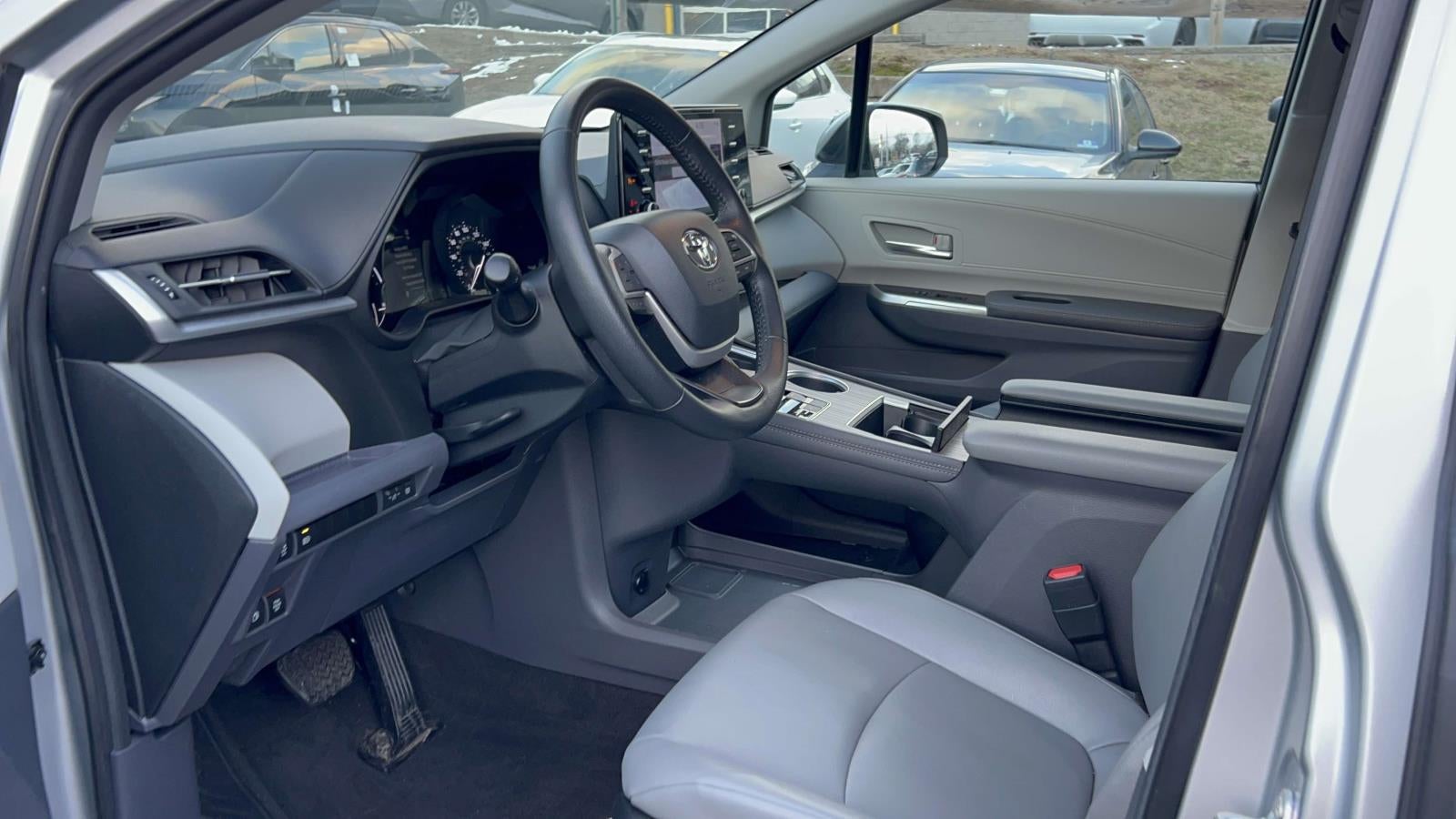 2024 Toyota Sienna XLE