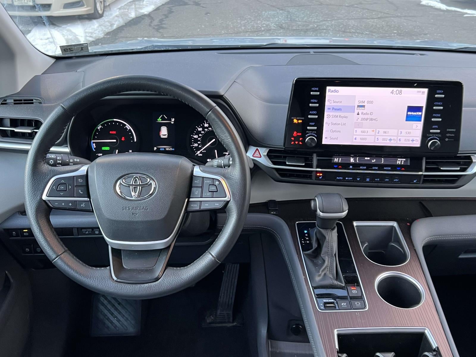 2024 Toyota Sienna XLE