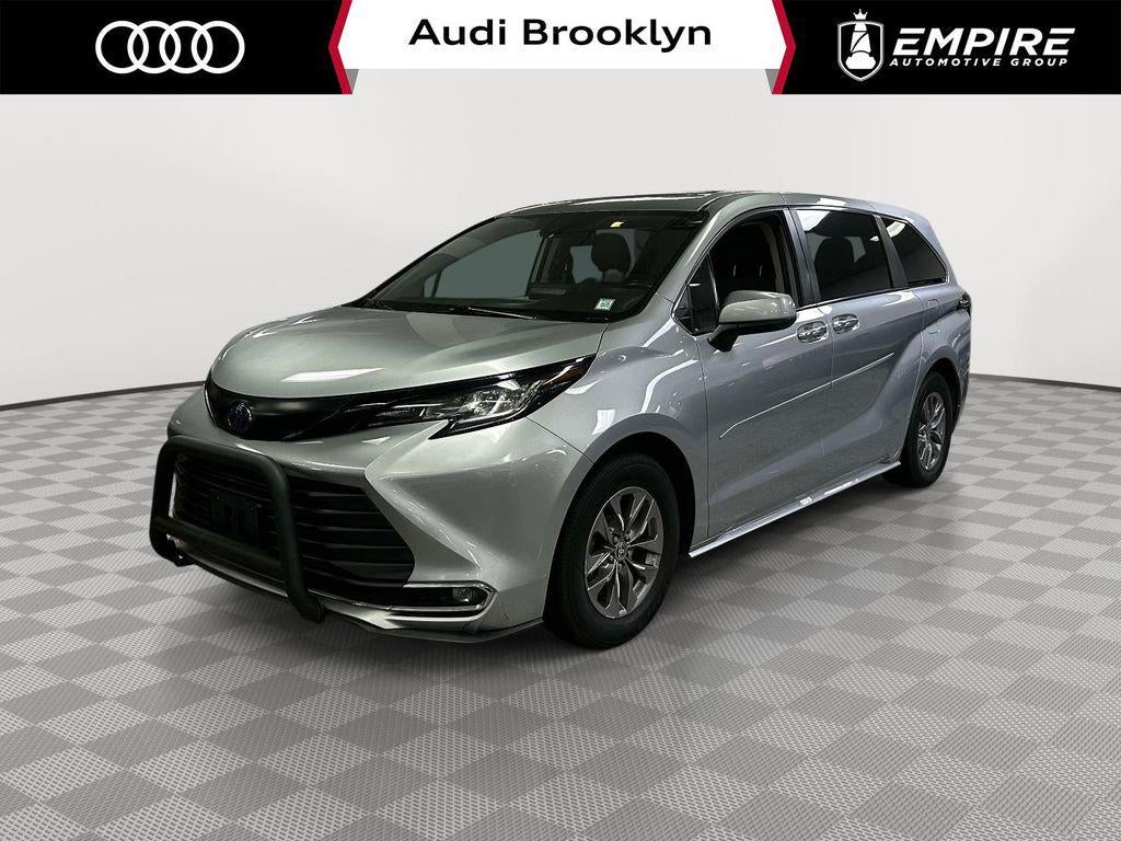 2023 Toyota Sienna XLE