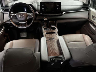 2023 Toyota Sienna XLE