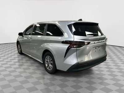 2023 Toyota Sienna XLE