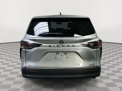 2023 Toyota Sienna XLE