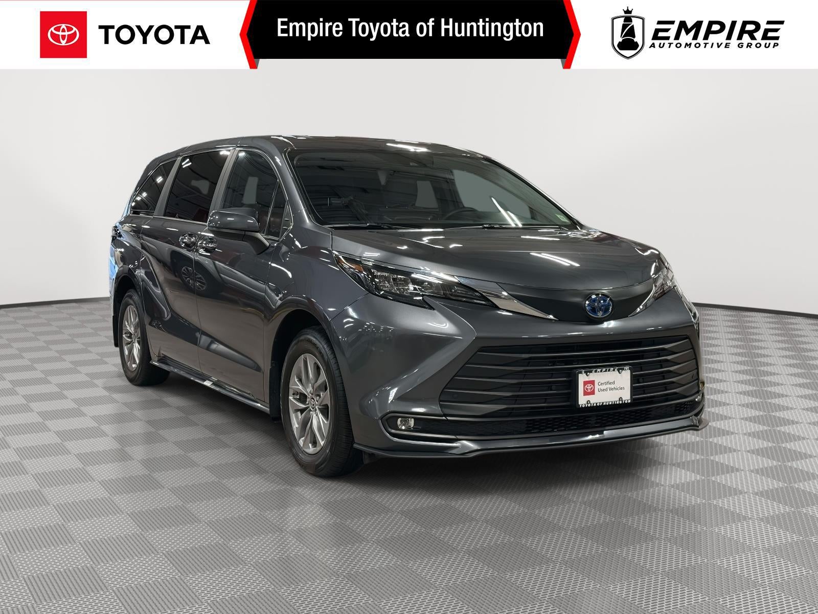 2025 Toyota Sienna XLE