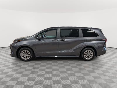 2025 Toyota Sienna XLE