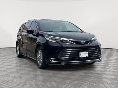 2025 Toyota Sienna Limited