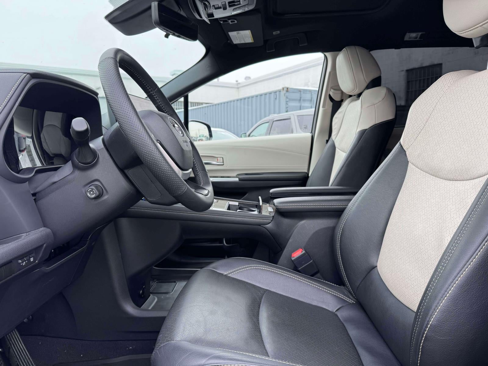 2025 Toyota Sienna Limited