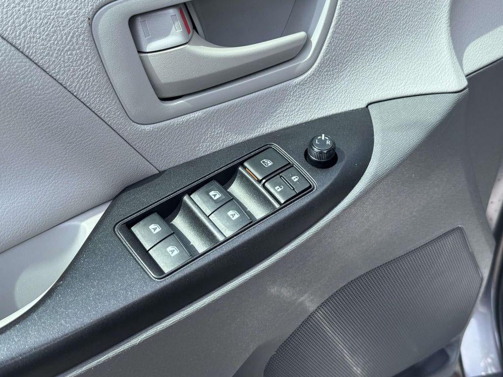 2020 Toyota Sienna L