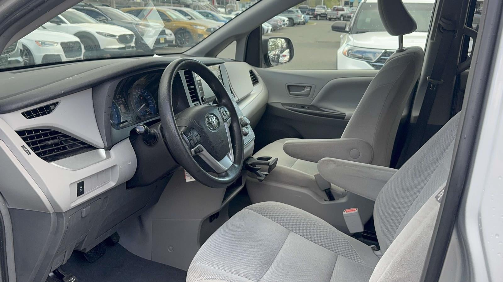 2019 Toyota Sienna L 7 Passenger