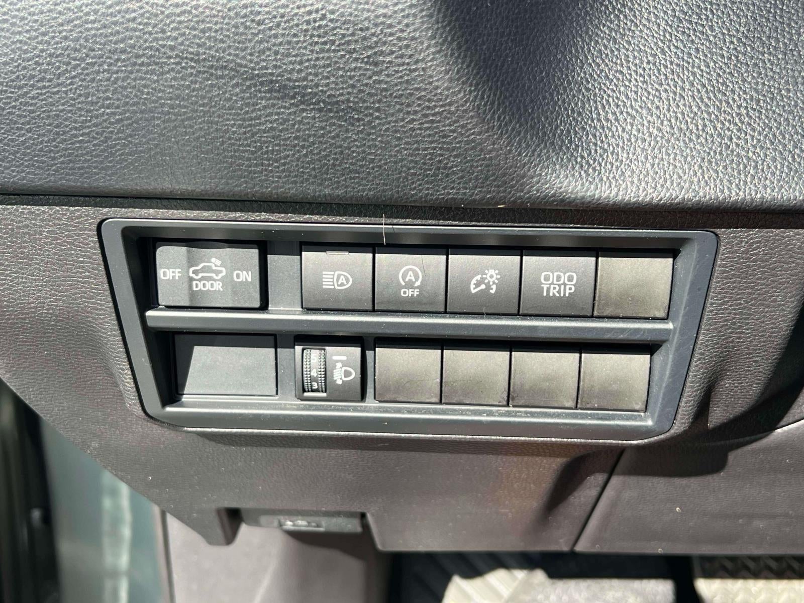 2026 Toyota Tundra SR5 CrewMax 5.5 Bed