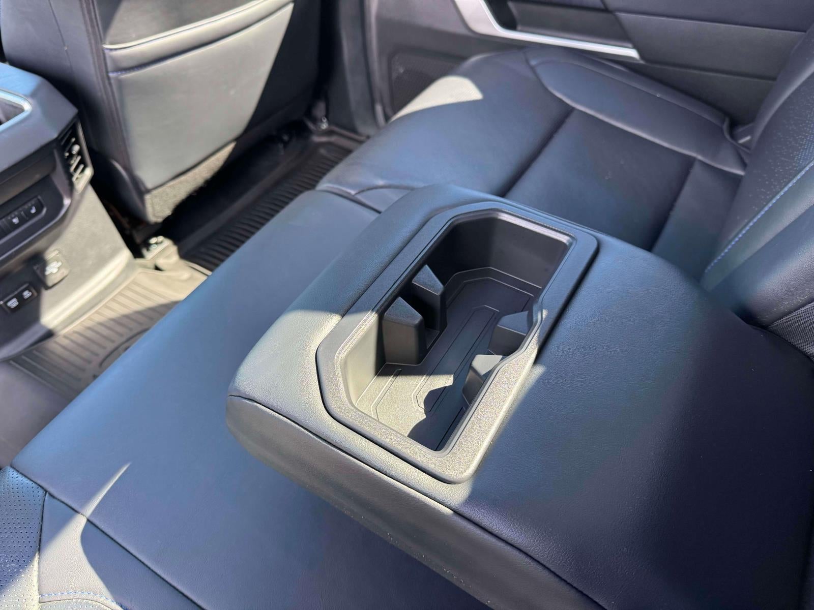 2025 Toyota Tundra Hybrid Platinum Hybrid CrewMax 5.5 Bed
