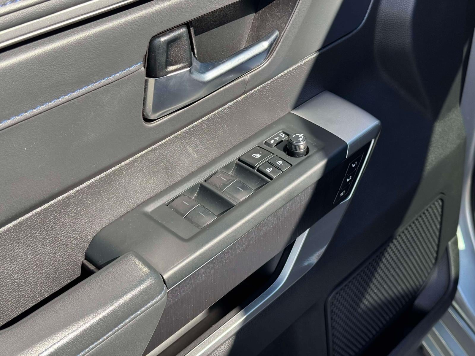 2025 Toyota Tundra Hybrid Platinum Hybrid CrewMax 5.5 Bed