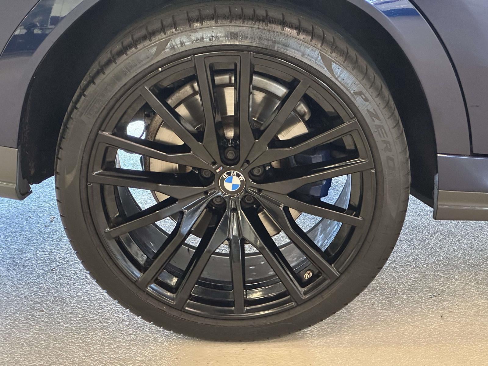 2022 BMW X6 M50i