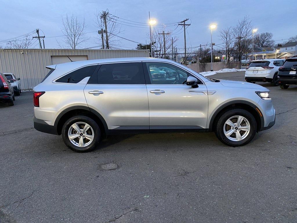 2022 Kia Sorento LX