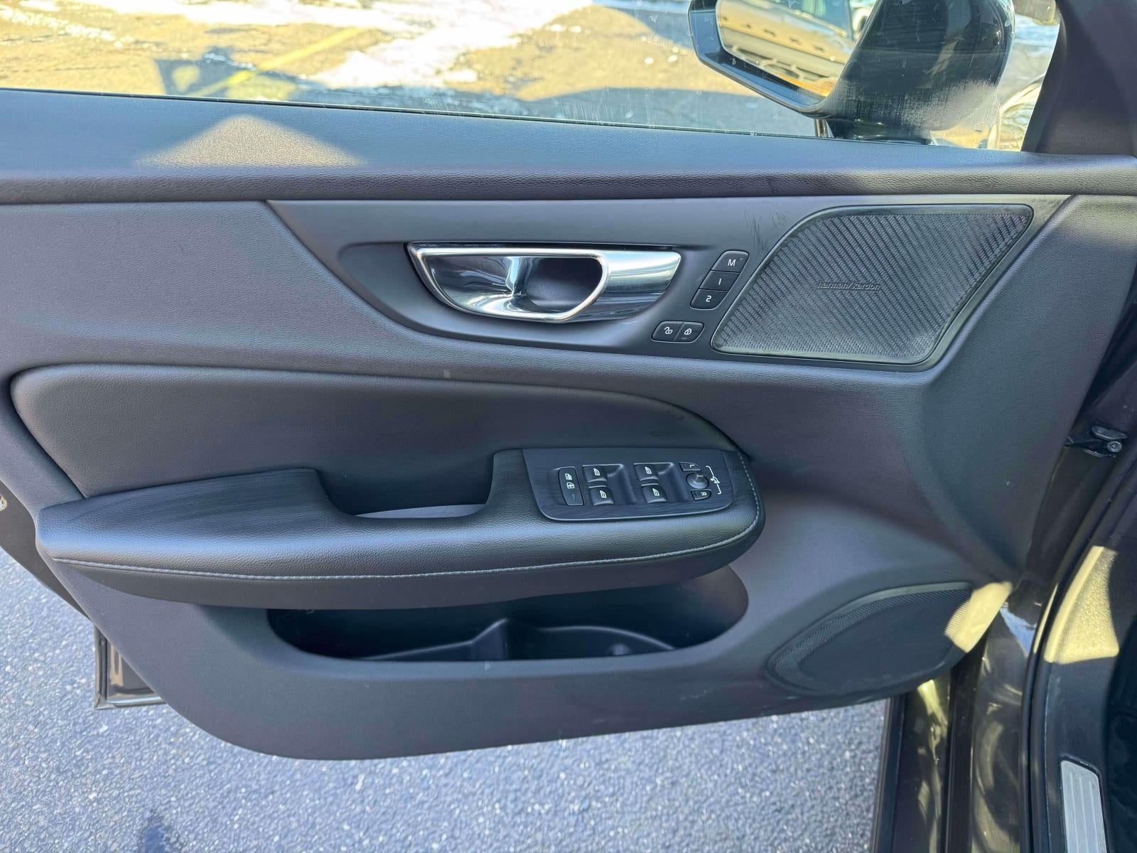 2019 Volvo S60 T6 Momentum