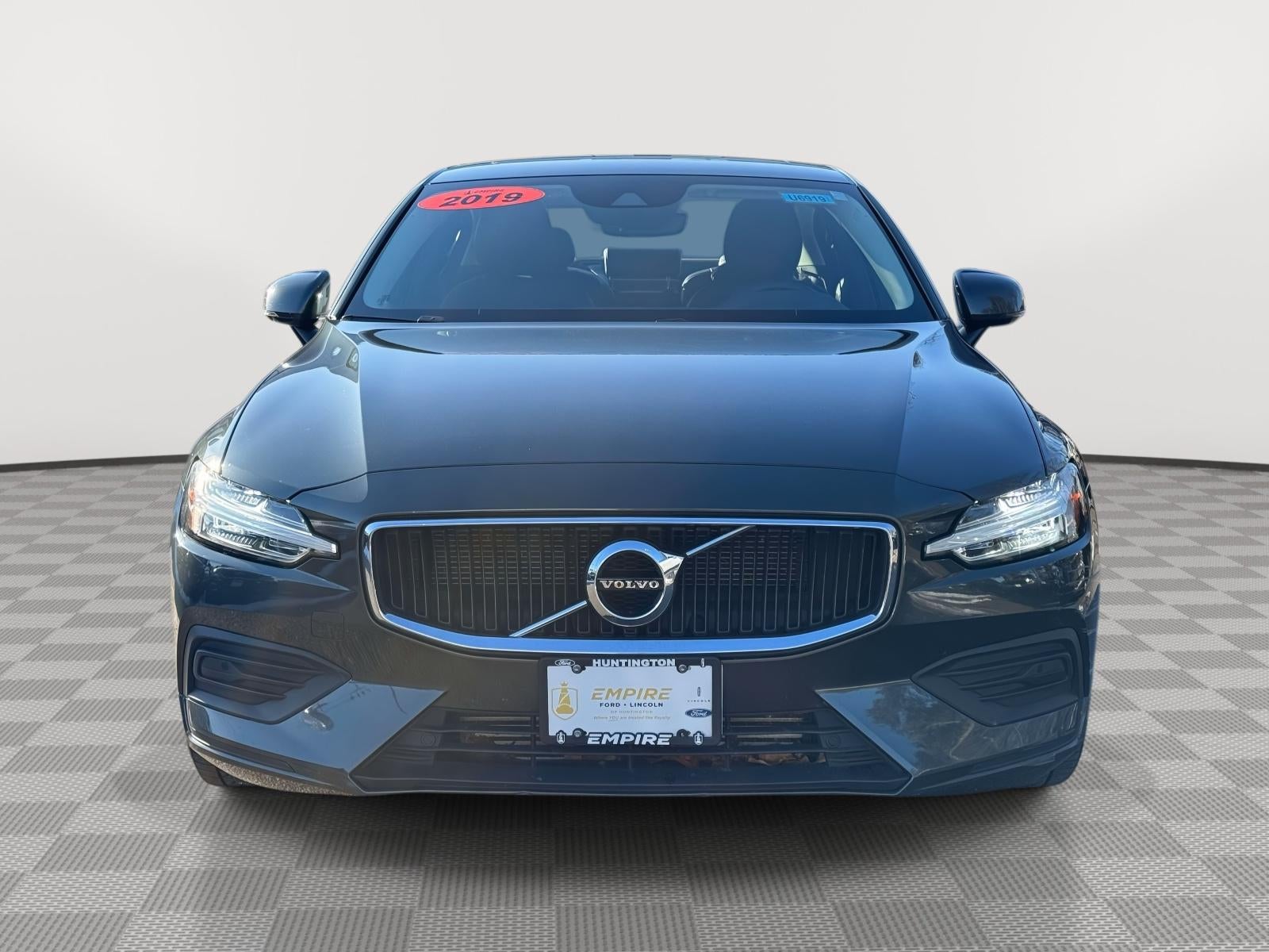 2019 Volvo S60 T6 Momentum