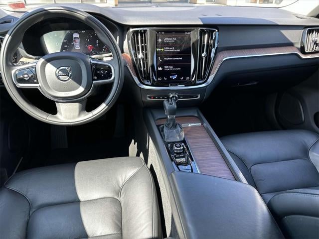2021 Volvo S60 T6 Momentum