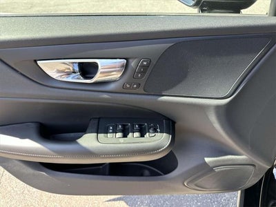 2021 Volvo S60 T6 Momentum