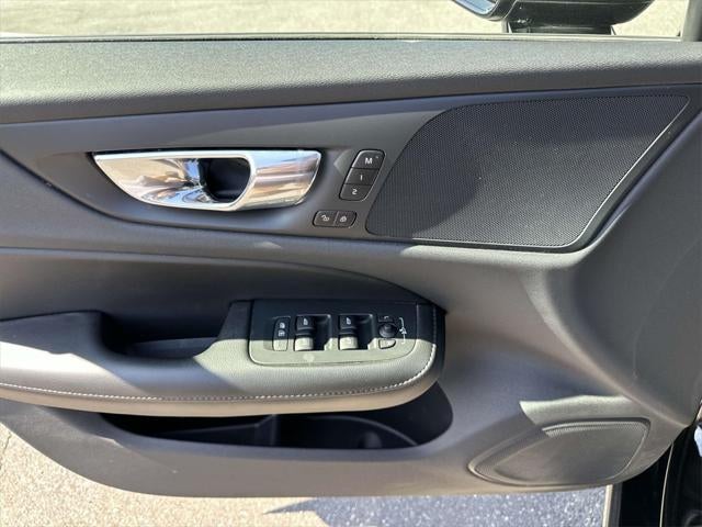 2021 Volvo S60 T6 Momentum