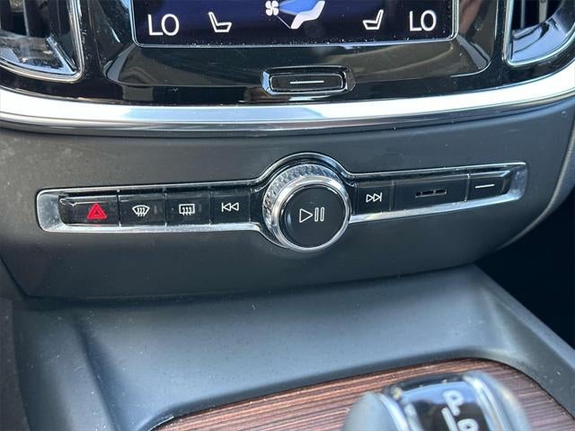 2021 Volvo S60 T6 Momentum